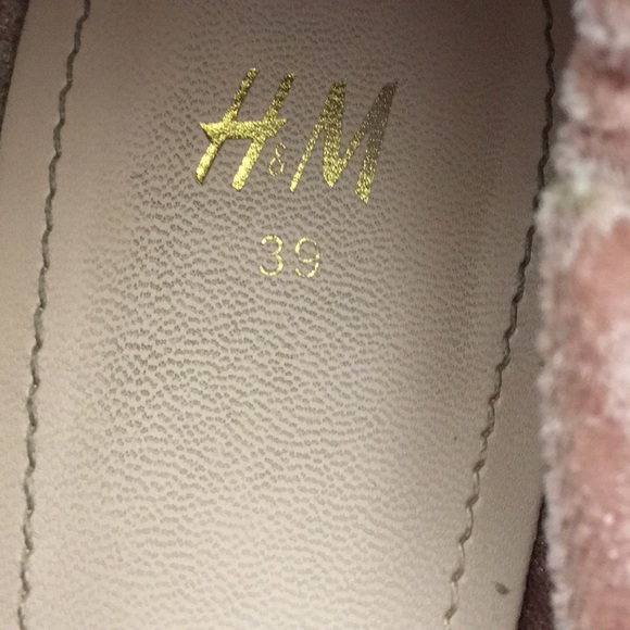 Pink velvet pointed toe flats - Picture 2 of 5